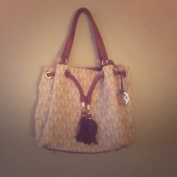 Michael Kors Large Tote - Picture 1 of 8
